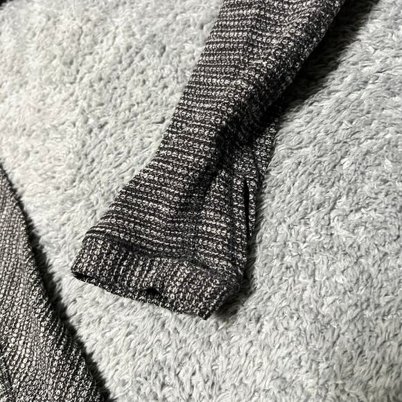 Lululemon Shirt Womens 4 Race Your Pace Black Long Sleeve Running - Picture 2 of 7